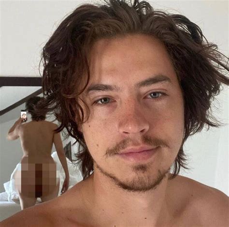 cole sprouse nudes|Riverdales Cole Sprouse Bares His Butt in Cheeky Nude。